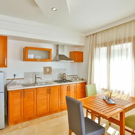 Kaş, Merkezde, Denize Yakın, Balkonlu, Konforlu Daireler 4* Kaş