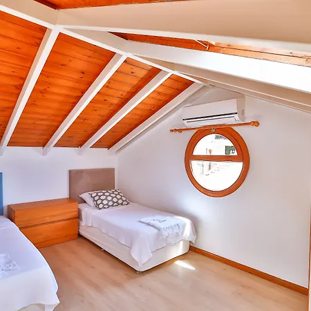Kaş, Merkezde, Denize Yakın, Balkonlu, Konforlu Daireler 4* Kaş