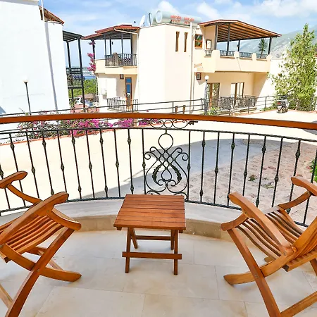 Kaş, Merkezde, Denize Yakın, Balkonlu, Konforlu Daireler Apart Otel Kaş