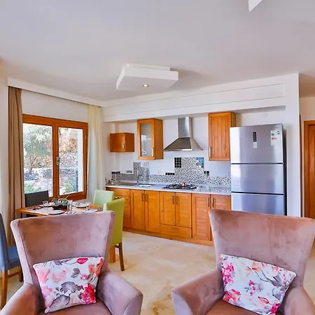 Apart Otel Kaş, Merkezde, Denize Yakın, Balkonlu, Konforlu Daireler Kaş