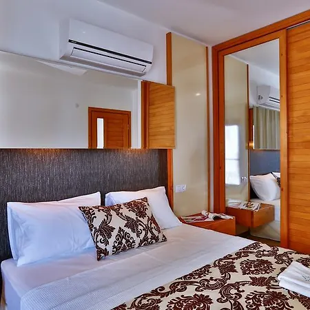 Kaş, Merkezde, Denize Yakın, Balkonlu, Konforlu Daireler Apart Otel 4*